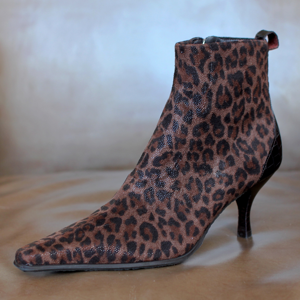 Sold Donald J Pliner “Lola” Boot (Size 6 M) | Chuck Dodson Fashion